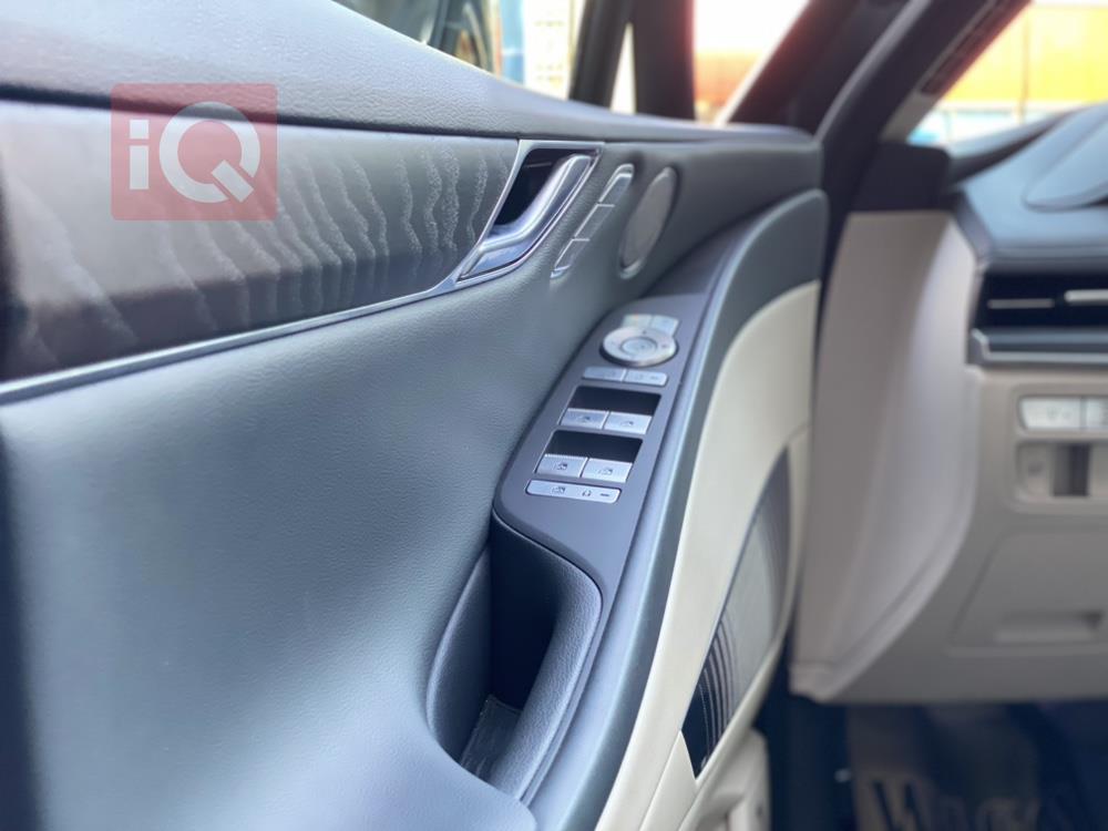 جنسس G80